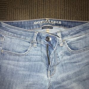 American Eagle Light Wash Skinny Jeans